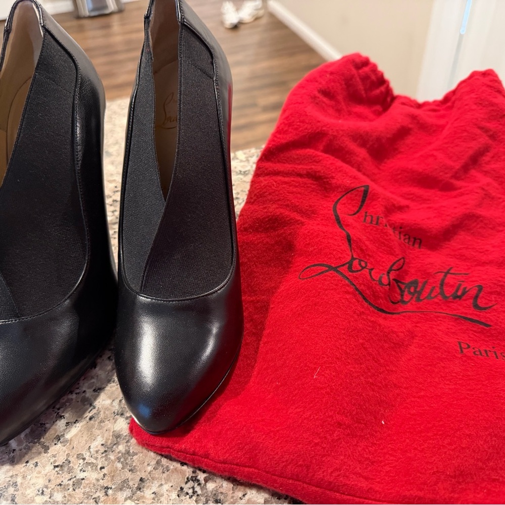 Christian Louboutin Black Leather Pointed-Toe Pumps with Signature Red Dust Bag